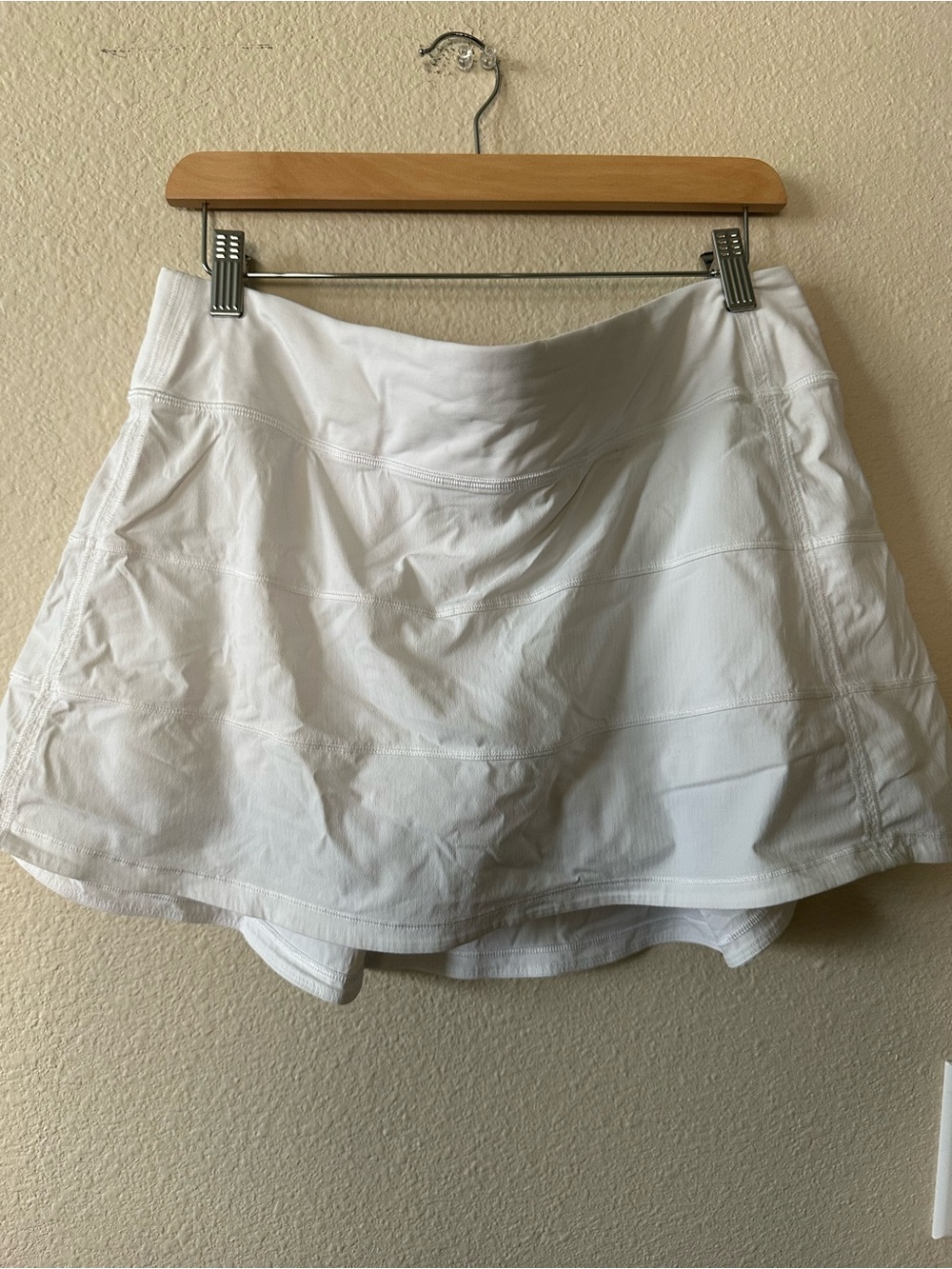 Lululemon White Women's Athletic Skort - Versatile Active Shorts size 10T/ preo